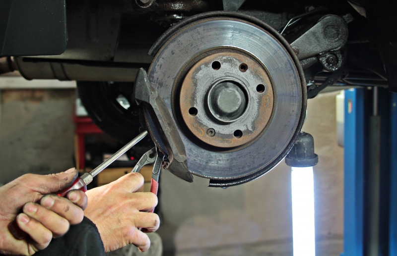 garagiste-LA ROQUETTE SUR VAR-min_auto-repair-1954636